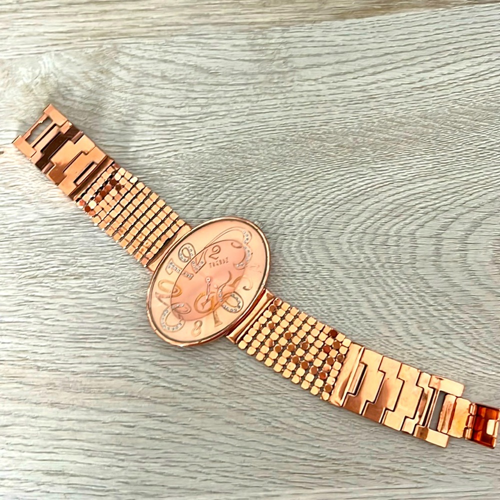Trendz Rose Gold Large  Oval Face Watch